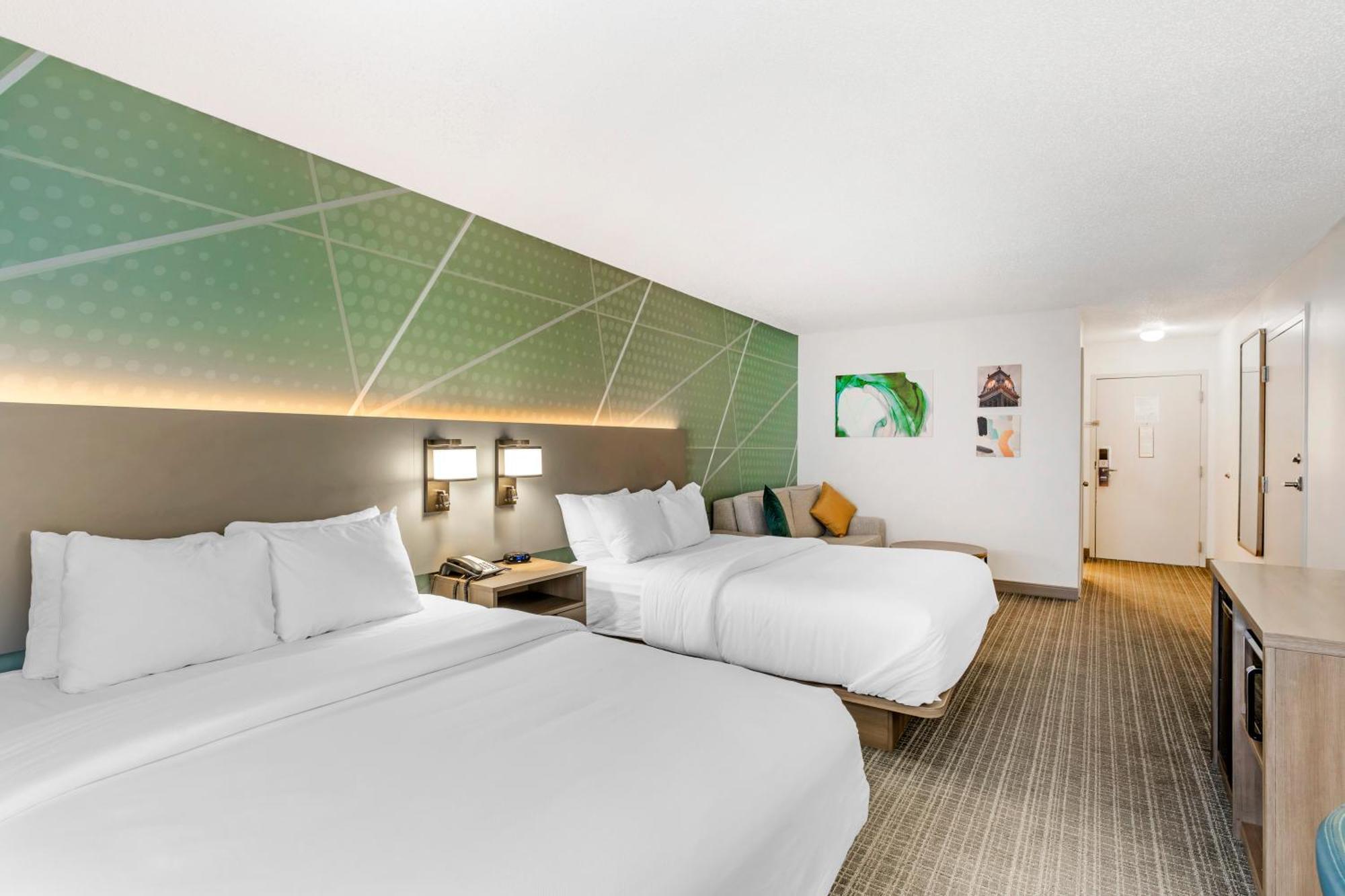 Comfort Inn & Suites Louisville Airport Fair & Expo מראה חיצוני תמונה