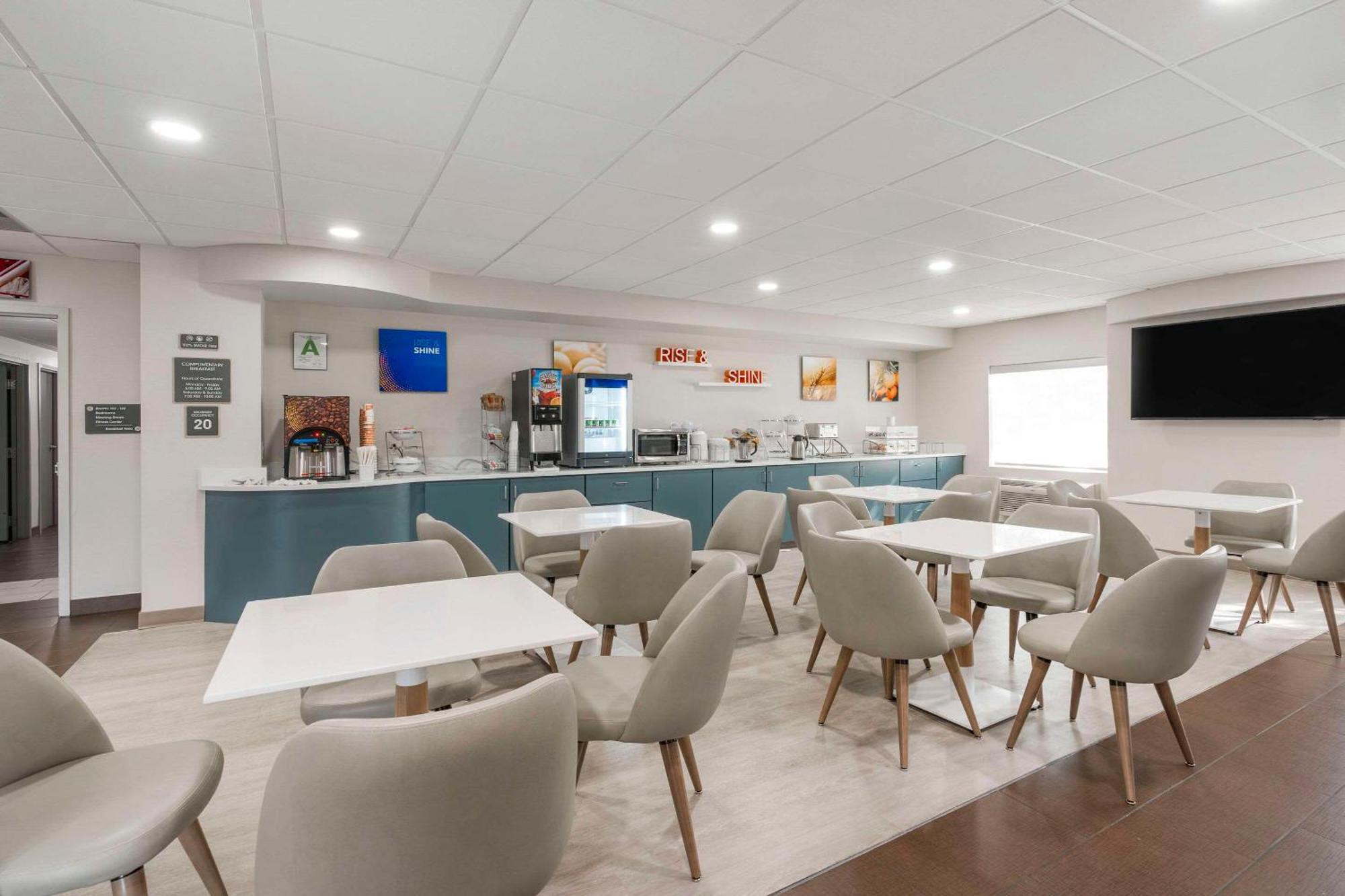 Comfort Inn & Suites Louisville Airport Fair & Expo מראה חיצוני תמונה