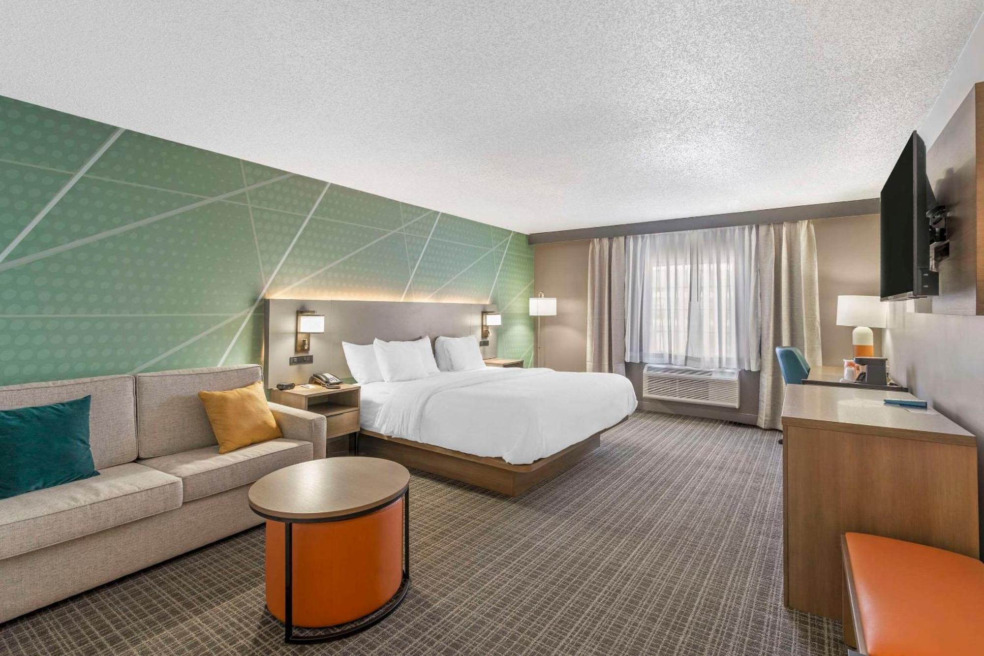 Comfort Inn & Suites Louisville Airport Fair & Expo מראה חיצוני תמונה