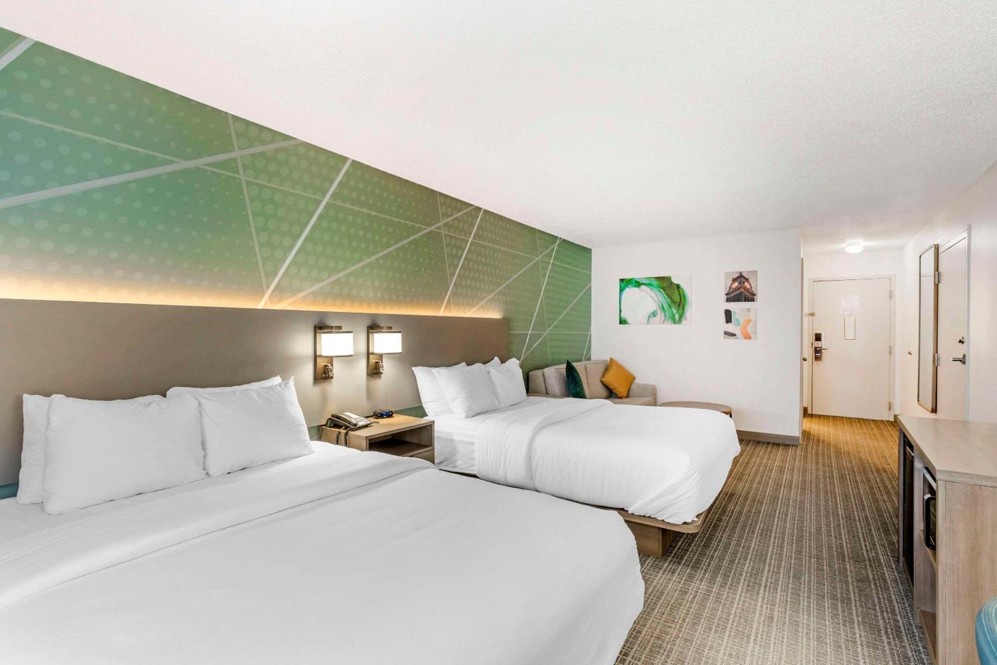 Comfort Inn & Suites Louisville Airport Fair & Expo מראה חיצוני תמונה