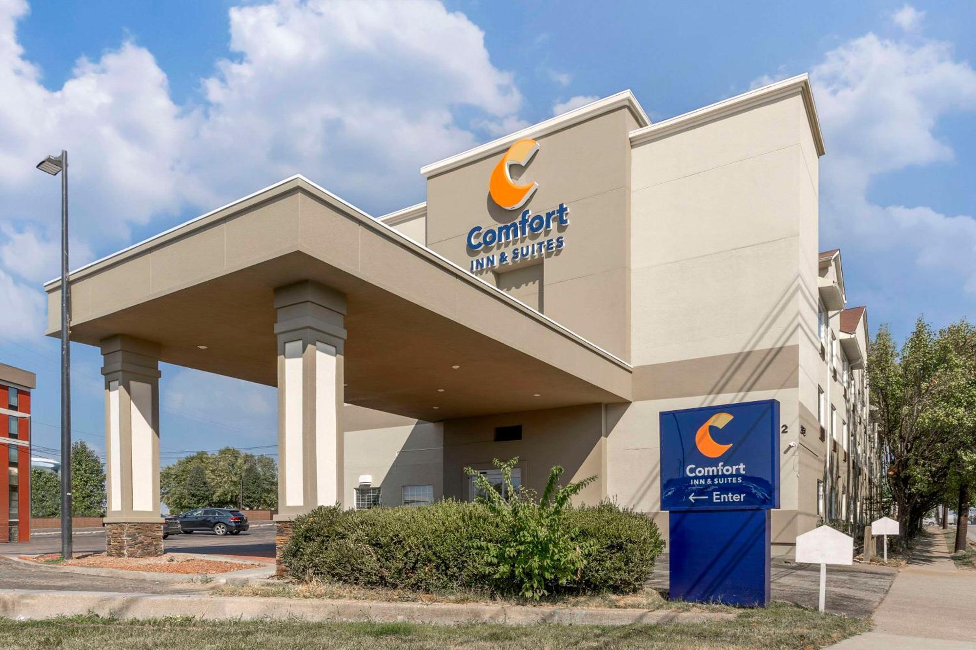Comfort Inn & Suites Louisville Airport Fair & Expo מראה חיצוני תמונה
