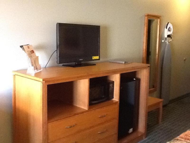 Comfort Inn & Suites Louisville Airport Fair & Expo מראה חיצוני תמונה